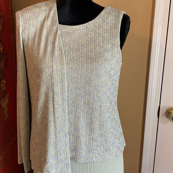 Alex Evenings gown size 6P - Picture 4 of 6